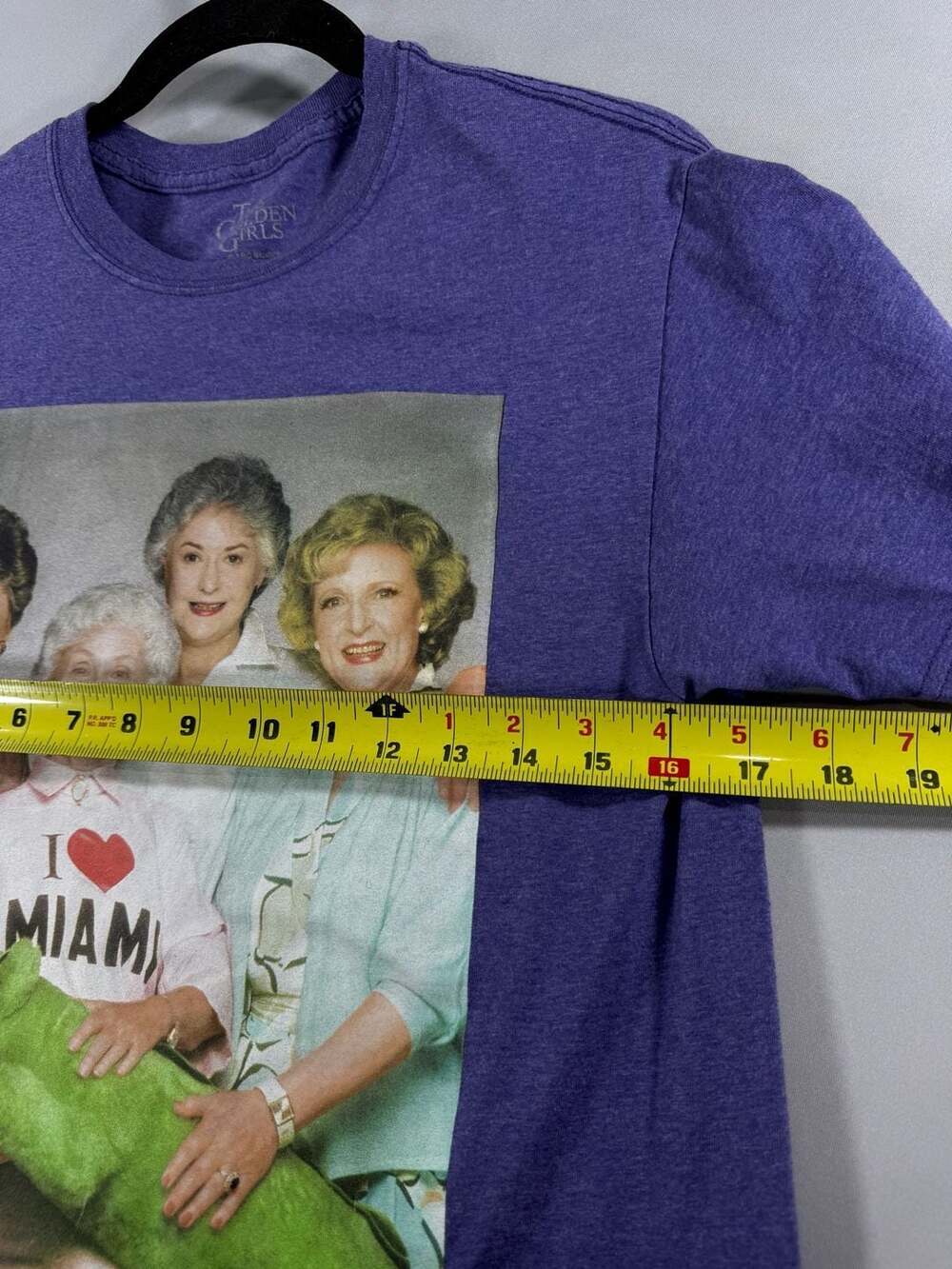The Golden Girls ABC Studios Crocodile Group Photo Purple Graphic T-Shirt - Picture 5 of 8
